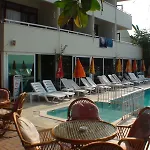 Floria 4*