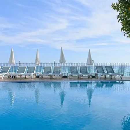 Floria Hotel