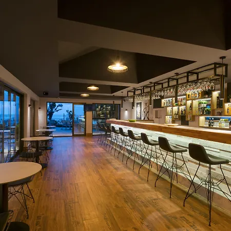 Floria 4* ألانيا