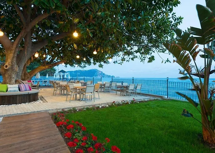 Floria Hotel